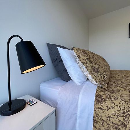 Luxury 2 Bedroom Townhouse Opposite Merivale Mall Christchurch Exterior foto