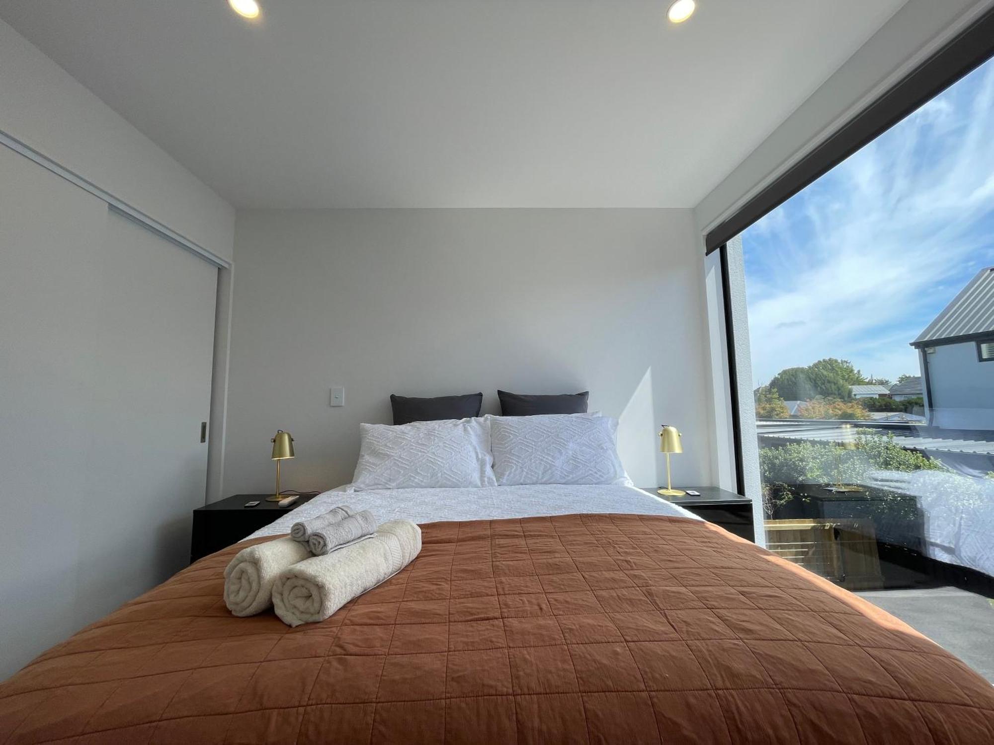 Luxury 2 Bedroom Townhouse Opposite Merivale Mall Christchurch Exterior foto