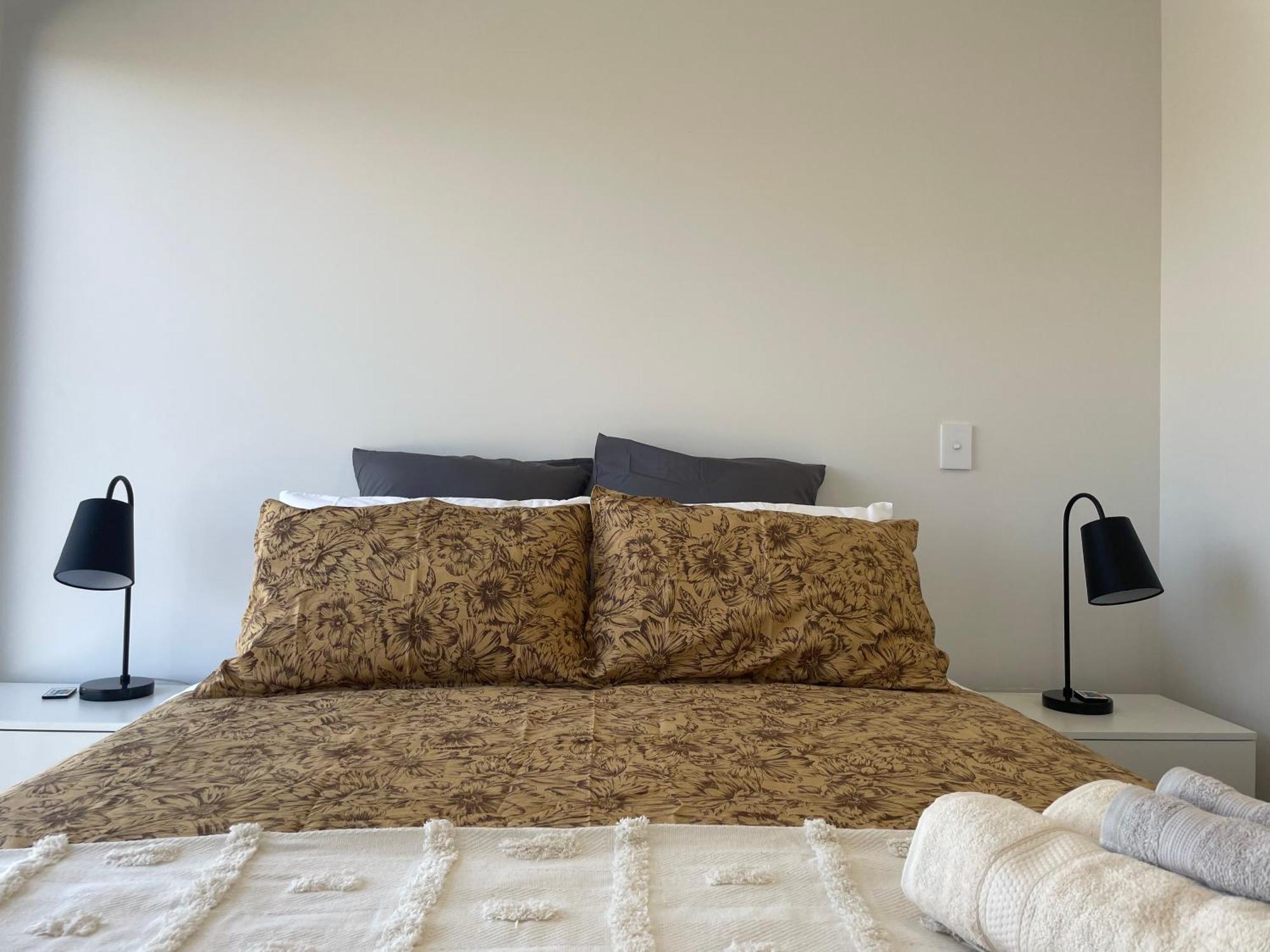 Luxury 2 Bedroom Townhouse Opposite Merivale Mall Christchurch Exterior foto
