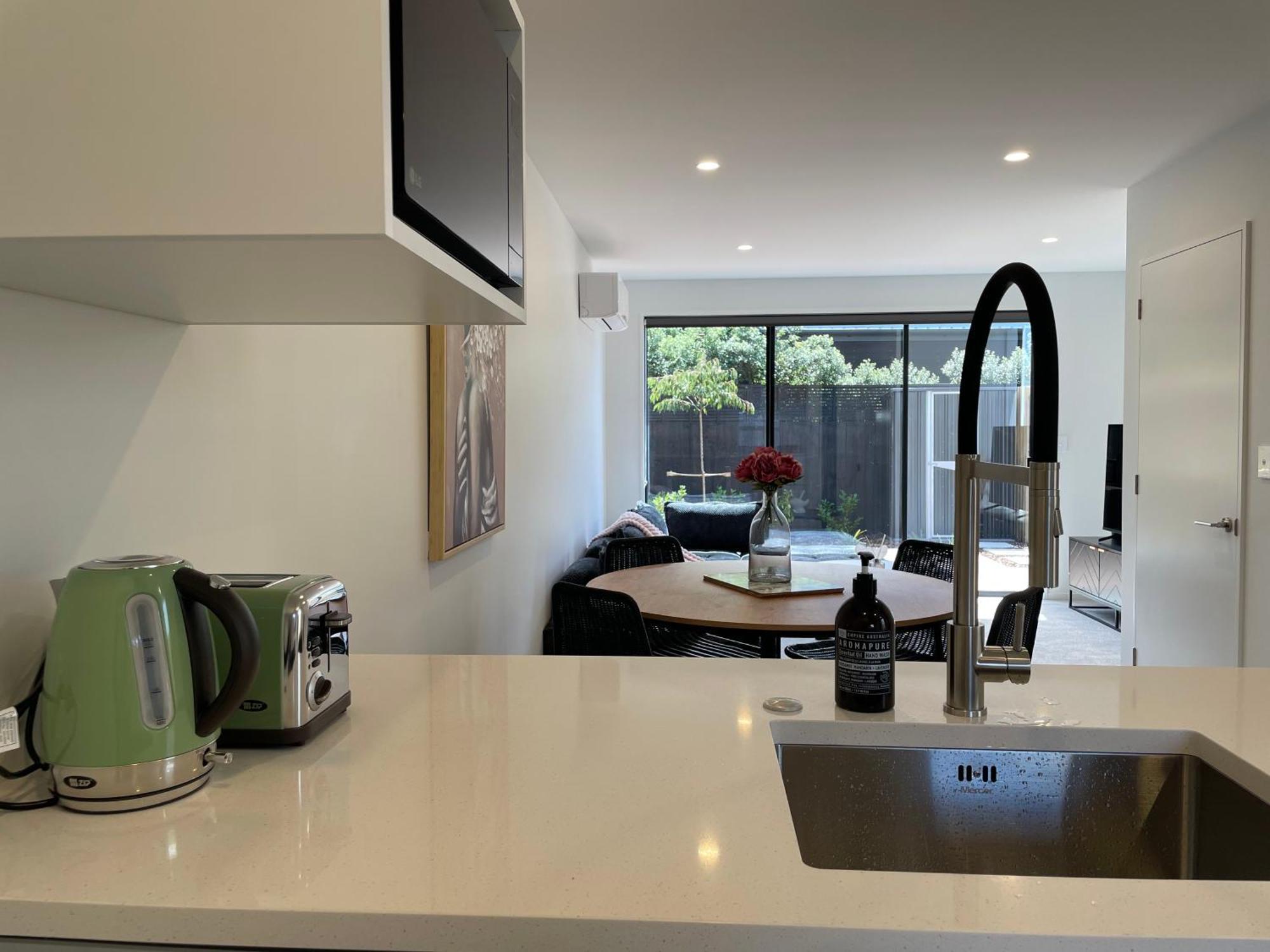 Luxury 2 Bedroom Townhouse Opposite Merivale Mall Christchurch Exterior foto