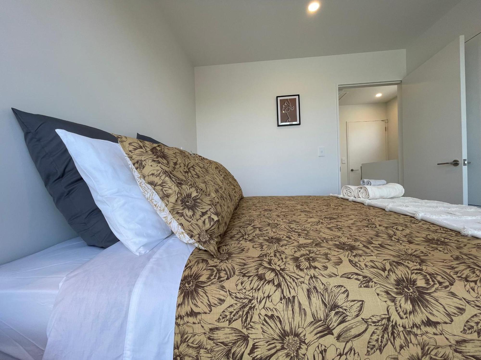 Luxury 2 Bedroom Townhouse Opposite Merivale Mall Christchurch Exterior foto